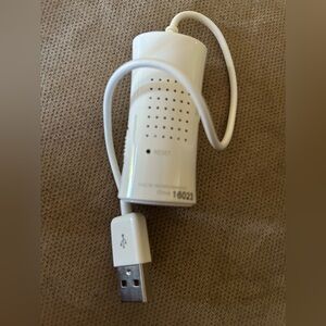 Brookstone Wireless Travel Router - NWOT